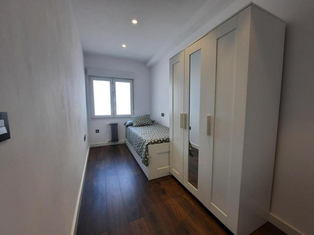 Apartamento Centro Gijon Con Wifi Gratis Y Parking Publico Proximo Incluido Exteriör bild